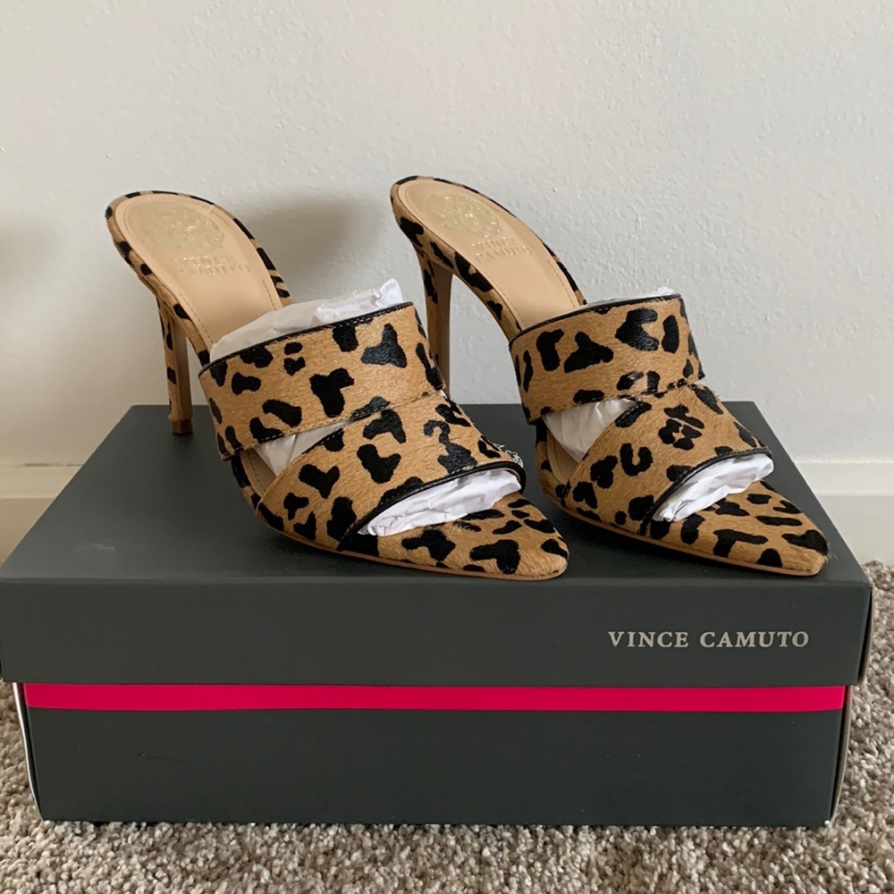 NEW Vince Camuto leopard heels